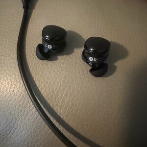 Bose White Audio Packaging